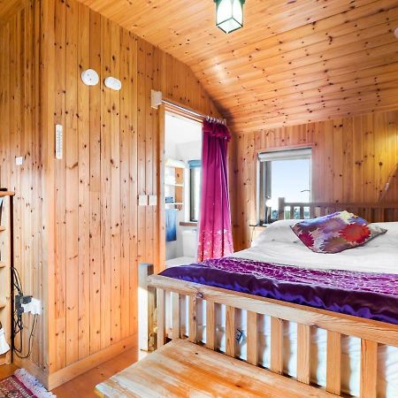 Seaside Log Cabin, Carna Villa Esterno foto